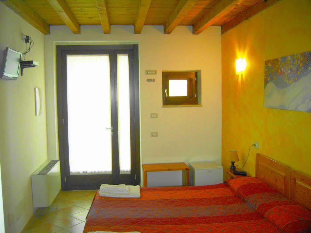 Agriturismo Le Sigalette Salionze Luaran gambar